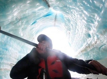 программа Travel Channel: На краю Аляски Восстание в городе