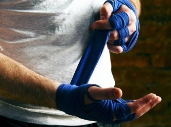 Неистовые-поединки-Чемпионат-по-борьбе-в-клетках