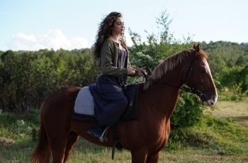 программа Романтичное HD: Ночная сказка 80 серия