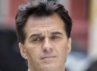 Паутина-10-Роковая-женщина,-4-серия,-Полицейский-разворот,-1-и-2-серии