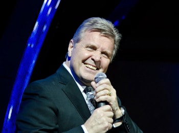 Поющий-Лев-у-нас-один