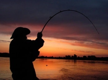 Рыбалка-на-озере-Варчато