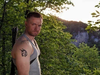 Сломанная стрела кадры