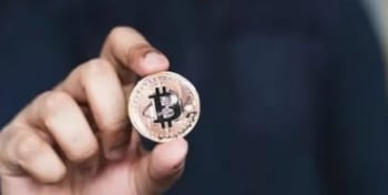 Свои-Кровавый-биткоин
