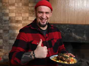 программа Кухня ТВ: Сытная кухня Запеканка Оливье и салат с говядиной