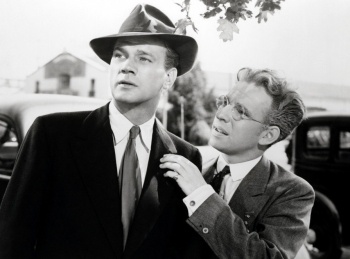 Тень сомнения кадры