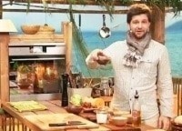 Удиви-меня-вкусно-Тартар-из-тунца-в-лаймовом-сиропе-с-джемом-из-черной-смороды-и-вонтонами
