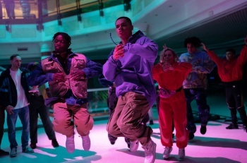 Уличные танцы. Мировой уровень кадры