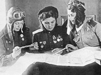 программа Центральное телевидение: В бой идут одни девушки Ночные ведьмы