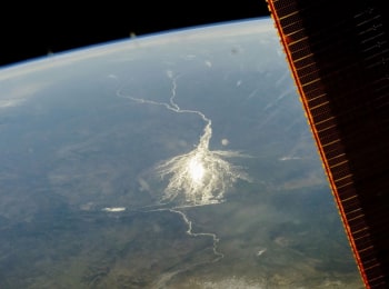 Земля:-взгляд-из-космоса-Узоры-планеты