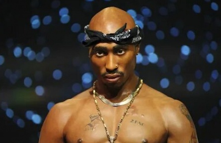 2Pac Tupac Amaru Shakur: кто воплотил образ легендарного рэпера на экране? кадры