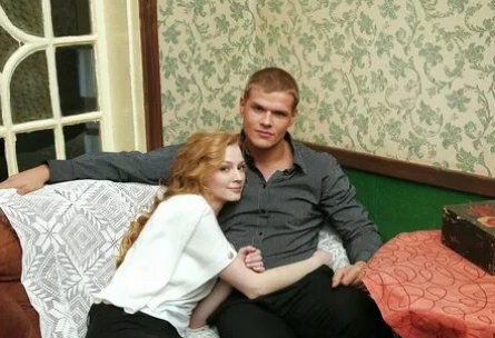 Три жены для одного красавца: история любви Владимира Яглыча кадры