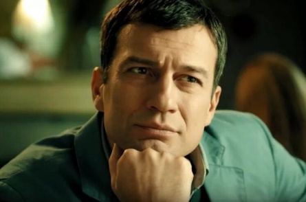 Как Андрей Чернышев завоевал сердца 4 прекрасных женщин: история любви красавца актера кадры