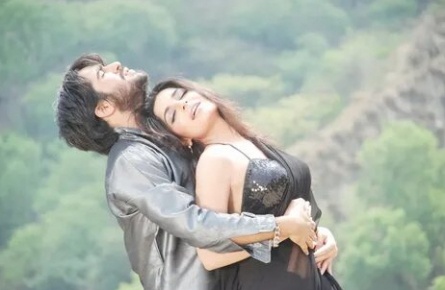 5 Ghantey Mien 5 Crore кадры 5 Ghantey Mien 5 Crore кадры