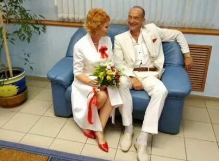 54 летний актер из Приключений Электроника Владимир Торсуев женился в пятый раз кадры