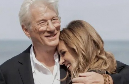 Ричард Гир стал отцом в третий раз в 70 лет: кто такая его молодая и прекрасная жена? кадры