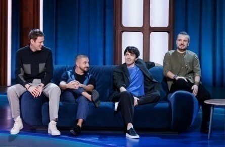 Отец и муж в роли актера импровизации: Арсений Попов рассказывает о своей семье на ТНТ кадры