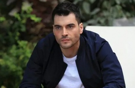 Акын Акынозю: жизнь звезды, будущая супруга и удивительные факты из биографии кадры