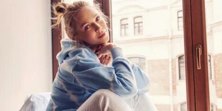 Альбина Джанабаева стала телеведущей кадры