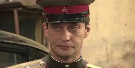 Александр Домогаров воюет с журналистами кадры