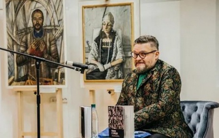 Александр Васильев тактично покритиковал Канделаки кадры Александр Васильев тактично покритиковал Канделаки кадры