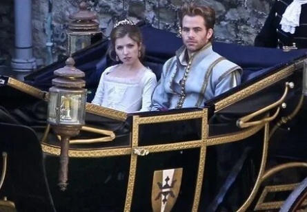 Анна и принц кадры