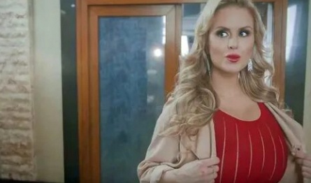 Анна Семенович вырвалась в радиоэфир кадры