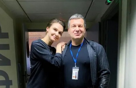 Анна Шафран рассказала, почему ушла из шоу Соловьёва кадры Анна Шафран рассказала, почему ушла из шоу Соловьёва кадры