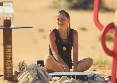 Печальная Анна Хилькевич: шокирующие приключения и коварные участники в реалити-шоу Выжить в Дубае кадры