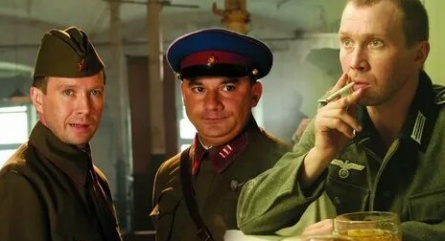 Апостол кадры