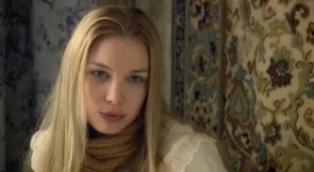 Арнтгольц перебралась в Ласточкино гнездо кадры Арнтгольц перебралась в Ласточкино гнездо кадры