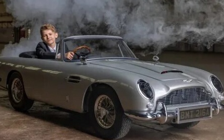 Aston Martin агента 007 оценили в 4 млн. долларов кадры Aston Martin агента 007 оценили в 4 млн. долларов кадры
