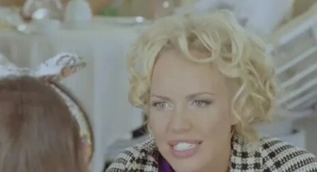 Блондинка в нокауте кадры