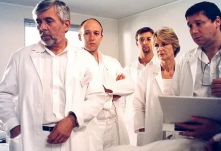 Больница на окраине города кадры