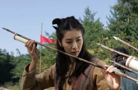 Божественное оружие кадры