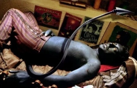 Человек-змея кадры