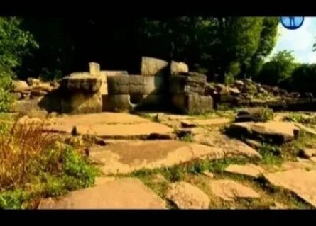 Чудеса России Кавказские дольмены кадры