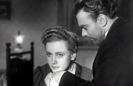 Дама с собачкой кадры