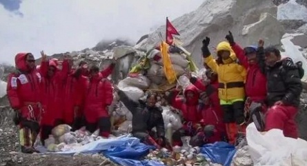 Death Zone: Cleaning Mount Everest кадры Death Zone: Cleaning Mount Everest кадры