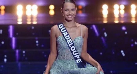 Дельфин Вепизе победила в конкурсе Мисс Франция 2012 кадры
