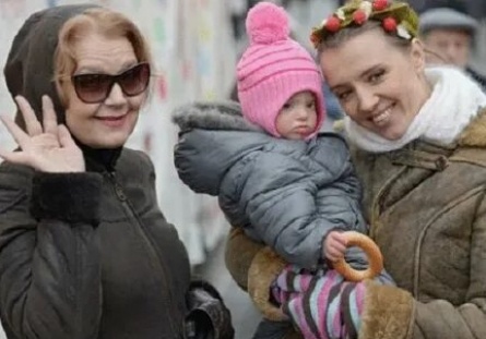 Дочь Ирины Алферовой в возрасте 47 лет: жизнь Ксении после удочерения Александром Абдуловым, роль Егора Бероева и дочки Дуни кадры