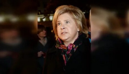Догилева возглавила митинг против Михалкова кадры Догилева возглавила митинг против Михалкова кадры