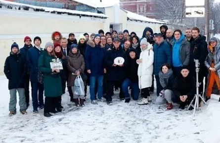 Должник кадры