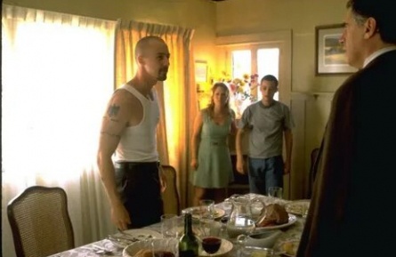 Дом братства кадры