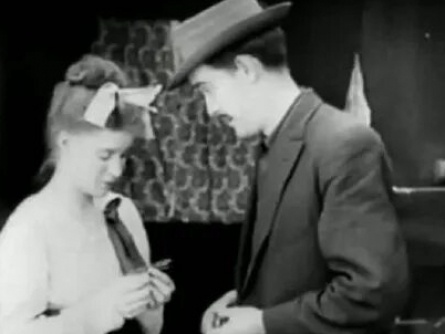 Дом, милый дом кадры