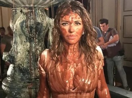 Dripping in Chocolate кадры Dripping in Chocolate кадры