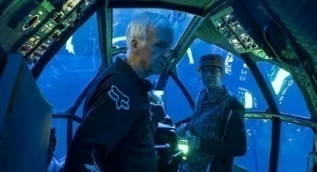 Джеймс Кэмерон прилетает на съемки Хоббита кадры Джеймс Кэмерон прилетает на съемки Хоббита кадры