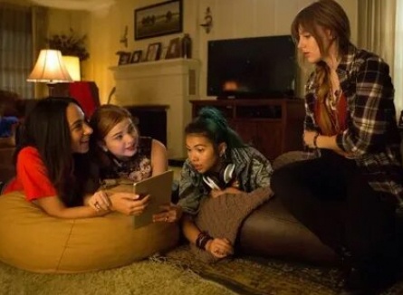 Джем и голограммы кадры