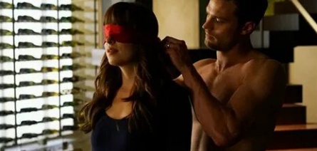 Э. Л. Джеймс планирует лично снять На пятьдесят оттенков темнее кадры