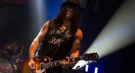 Экс-гитарист Guns 'N Roses занялся кинематографом кадры